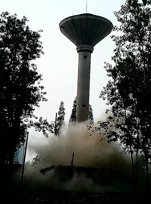 赤壁常見水塔拆除方式綜述：