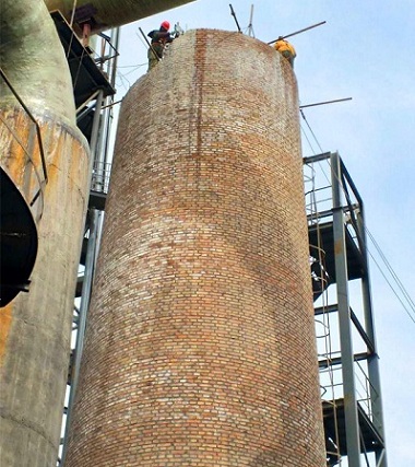 龍巖磚煙囪人工拆除必須要搭建腳手架嗎？