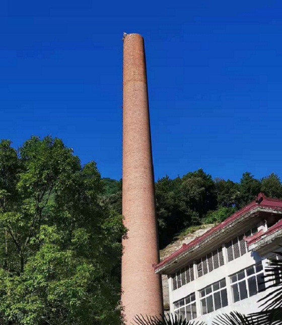 保定煙囪拆除公司做好安全規(guī)范 確保安全拆除