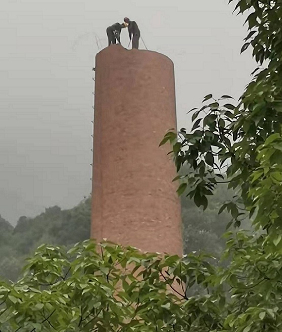 穆棱煙囪人工拆除公司:確保拆除過程的安全和高效